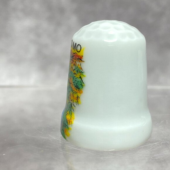 Lago Di Como Italy Souvenir Porcelain Thimble With Colorful Scenic Design - Picture 4 of 10